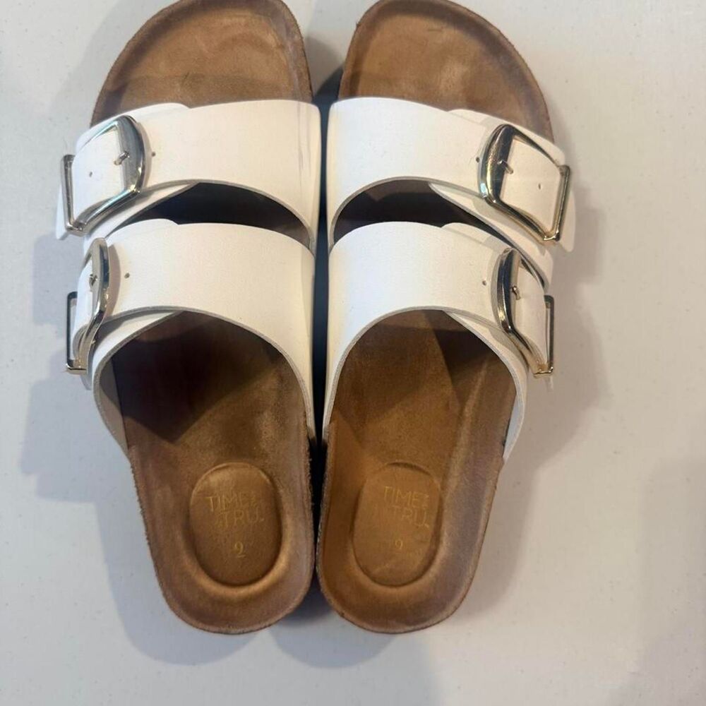 Time-and-tru Women's White Sandals